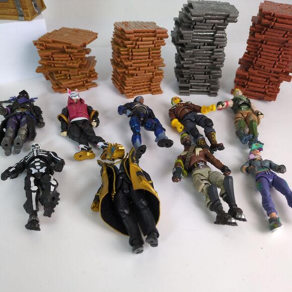 FORTNITE 120pc Turbo Builder Set 9 Figures 91 Building Plate 18 Weapons 2 Chests - Picture 4 of 8